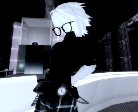 Royale High New School Dorms, Emo Royale High Outfits Male, Royale High Outfit Hacks Corset, Male Corset Combos Royale High, Royal High Boy Outfits, Y2k Rh Outfits, Rh Pfp Codes, Rh Corset Combos, Rh Y2k Fits