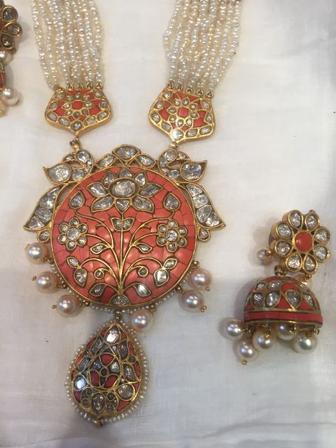 Crafting incomparable Pendal Set, Gem Necklaces, Meenakari Jewellery, Jewellery Women, Bridal Jewelery, Antique Jewellery Designs, Gold Pendant Jewelry, Wedding Jewellery Collection, Neck Jewellery