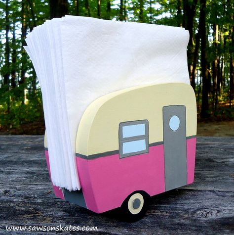 DIY Painted Wood Vintage Camper Napkin Holder Woodworking Gifts, Camper Art, Camping Vintage, Camping Diy, Vintage Campers Trailers, Camping Signs, Popup Camper, Camper Makeover, Rv Ideas