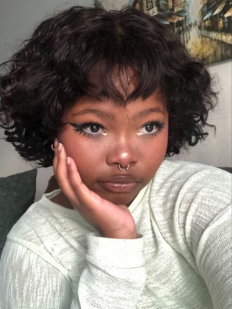 Egirl makeup on black girl Cutesy Makeup Aesthetic, Egirl Makeup Black Women, Black Blush Makeup, Black Alt Girl Make Up, Doll Makeup Black Woman, E Girl Makeup Looks, Subtle Alt Makeup, Egirl Makeup Ideas, Plus Size Makeup Looks