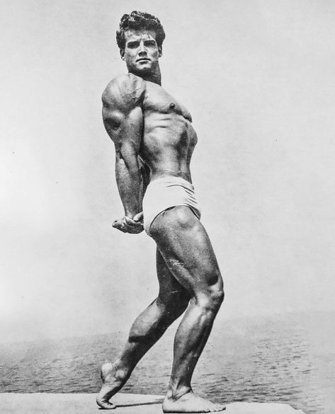 Steve Reeves, Dynamic Poses, Action Poses, Gain Muscle, Growing Old, Pose Reference, Anatomy, Old School, Bodybuilding