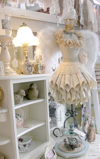 . Maniquen Ideas, Dress Form Decor, Vibeke Design, Mannequin Art, Vintage Mannequin, Shabby Chic Room, Shabby Chic Crafts, Dress Forms, Shabby Cottage