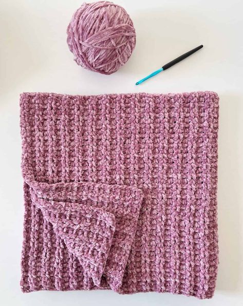 Velvet Jumper, V Stitch Crochet, Daisy Farm Crafts, Stitches Pattern, Daisy Farm, Modern Crochet Blanket, Crochet Baby Blanket Free Pattern, Baby Boy Knitting Patterns, Crochet Stitches For Blankets