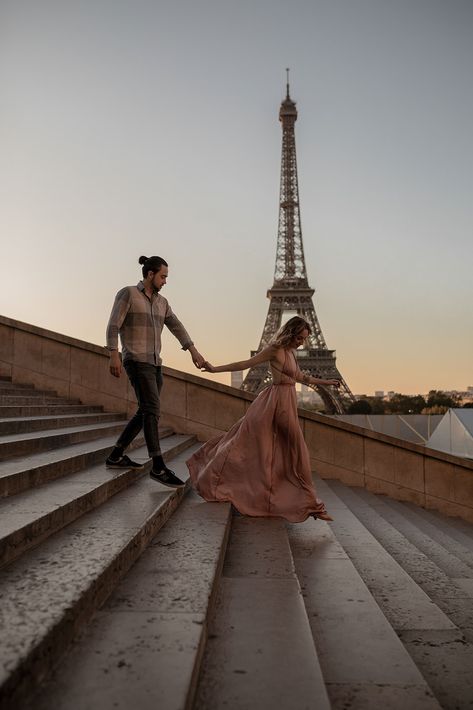 Paris Shooting, Paris Engagement Photos, Paris Photo Ideas, Paris Travel Photography, Europe Honeymoon, Paris Couple, Shotting Photo, Paris Pictures, Paris Aesthetic