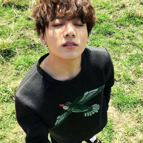 -  Your the only one who saw Jungkook for who he really was and he fo… #fanfiction #Fanfiction #amreading #books #wattpad Green Emoji, Jungkook Selca, Bts Members, Jungkook Cute, Foto Jungkook, Baby Star, Instagram Foto, Pre Debut, Bts Boys