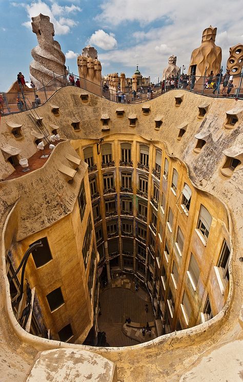 la Pedrera courtyard, by Gaudí Barcelona Architecture, La Pedrera, Antonio Gaudí, Barcelona City, Art Nouveau Architecture, Antoni Gaudi, Exotic Places, Environmental Design, Architecture Portfolio