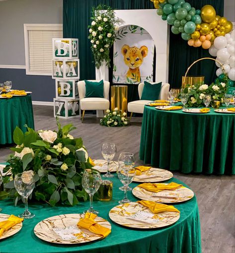 Lion King Theme Baby Shower Ideas, Lion King Baby Shower Ideas Decoration, Lion King Baby Shower Ideas, Lion Baby Shower Theme, Gender Reveal Table, Baby Shower Table Set Up, Simba Baby Shower, Lion Baby Shower, Baby Shower Safari Theme