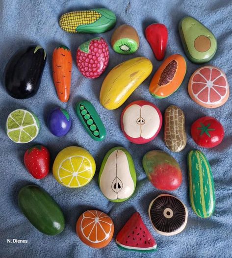 Vegetable Painting, Diy Rock Art, Rock Painting Ideas, Painted Rocks Kids, Painted Rocks Craft, Presents For Mum, Painted Rocks Diy, Mud Kitchen, Rock Painting Patterns