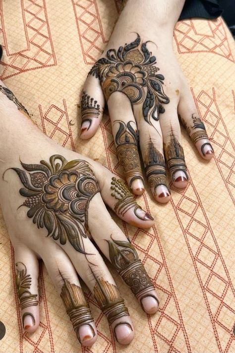 Khafif Mehndi Designs New Simple, Khafif Mehndi Designs Simple, Only Finger Mehndi Design, Finger Mehandi Designs, Finger Mehendi Design, Khafif Mehndi Designs, Makeover Photoshoot, Finger Mehndi Designs, Finger Mehndi Design