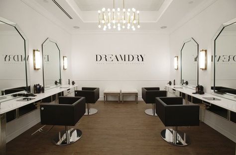 Rachel Zoes DreamDry salon, New York store design - Loving those oblong octagon mirrors... Blowout Bar, Blow Out Bar, Hair Salon Ideas, Hair Salon Design, Dream Salon, Hair Salon Interior, Blow Dry Bar, Hair Salon Decor, Beauty Salon Design