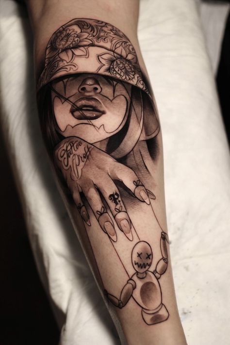 Cholo Art Tattoo, Mexican Tattoo Ideas For Women, Clown Woman Tattoo, Latina Tattoo Ideas Mexican Art, Chicano Arm Tattoo, Cholo Clown Tattoo, Chicana Style Tattoo, Tattoo Ideas Chicano, Homies Tattoo