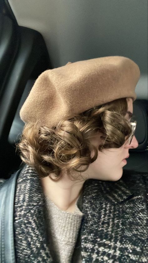 Beret On Curly Hair, Curly Hair, Sheep, Curly Hair Styles, Hair Styles, Hats, Hair