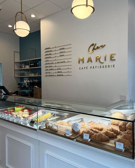 Axios Charlotte on Instagram: “🥖 NEW BAKERY: @chezmarieclt opened today in SouthPark. MENU: The french bakery has coffee, pastries and sandwiches made from fresh-baked…” Bakery Names Ideas Unique French, French Bakery Design, Ghost Moodboard, French Bakery Aesthetic, French Pastry Shop, Bakery Signage, Coffee Pastries, Webtoon Characters, French Pastries Shop