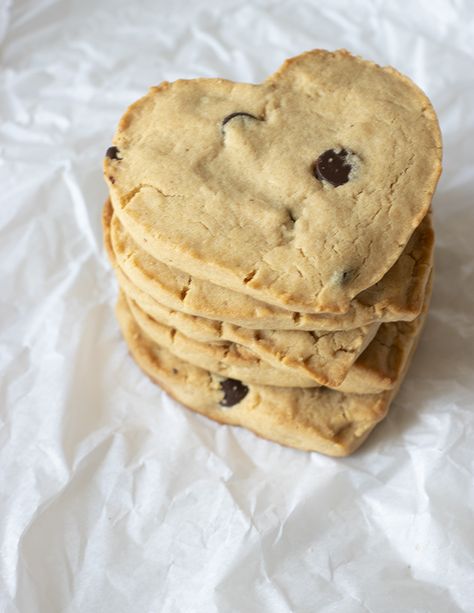 Heart-Shaped Peanut Butter Chocolate Chip Cookies - Garlic Girl Chip Valentines, Chocolate Chip Peanut Butter Cookies, Baptismal Covenants, Heart Things, Valentines Cookies, Peanut Butter Chocolate Chip Cookies, Heart Shaped Cookies, Peanut Butter Cookie Recipe, Cupids Bow