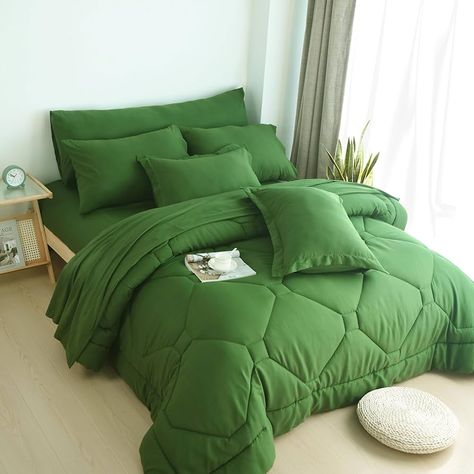 Comforter Sets Green, Bedding Comforter Sets, Quilted Bedding, Solid Bed, Bedding Comforter, Bed Comforter Sets, Lightweight Bedding, Quilt Comforter, Bedding Essentials