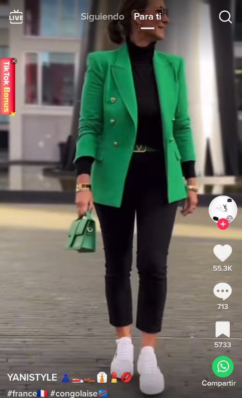 Blazer Outfits For Women Casual, Green Blazer Outfit, Sneakers Outfit Work, Sneakers Outfit Casual, Job Clothes, New Look Fashion, Blazer Outfits For Women, Outfit Work, Business Outfits Women