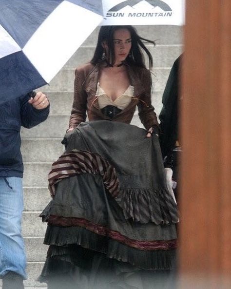 Moulin Rouge Dancers, Jonah Hex, Megan Fox Photos, Fox Photos, Megan Denise Fox, Josh Brolin, Cowgirl Costume, Fashion Tv, Megan Fox