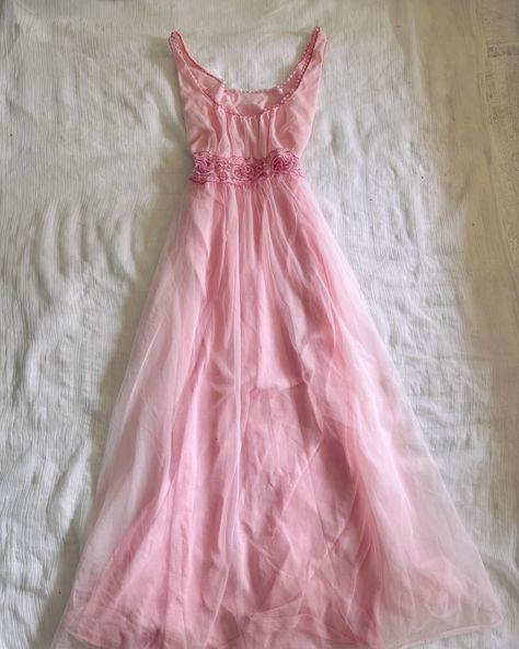 Flowy Pink Dress, Fairycore Fashion, Vintage Princess, Princess Aesthetic, Pinterest Fashion, Vintage Lingerie, Pink Outfit, Tulle Dress, Pink Aesthetic