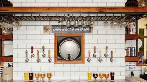 Brewery Interior, Brewery Decor, Brewery Bar, Vermont Fall, Brewery Design, Beer Wall, Craft Beer Bar, Home Brewery, Pub Design