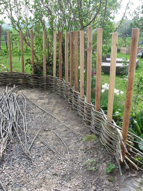 wattle fencing around a cottage kitchen garden Wattle Fence, Diy Garden Fence, Have Inspiration, Backyard Fences, Garden Fencing, Fence Design, Garden Structures, Garden Cottage, Garden Fence