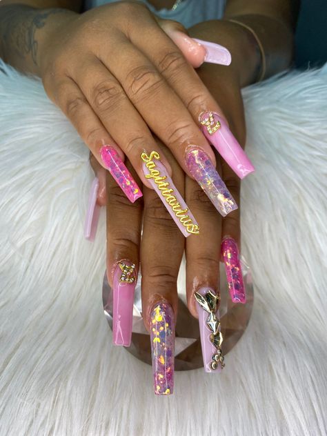 Birthday nails sagittarius Zodiac Birthday Nails Acrylic, Sagittarius Nails Designs Acrylic Short, Birthday Sagittarius Nails, Sagittarius Birthday Nails Designs, Birthday Nails For Sagittarius, Sagittarius Acrylic Nails, Baddie Birthday Nails Sagittarius, Dramatic Birthday Nails, Sagittarius Nails Designs Acrylic