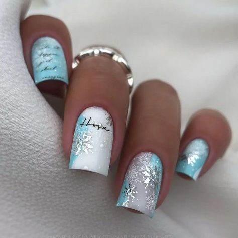 Winter Nails Designs Acrylics, Pretty Nail Art Designs, Makijaż Smokey Eye, Snowflake Nails, New Year's Nails, Xmas Nails, Fancy Nails, Holiday Nails, Blue Nails