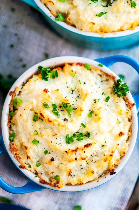 Cauliflower Shepherds Pie Healthy Shepherds Pie Cauliflower, Shepard’s Pie With Cauliflower Mash, Shepards Pie With Cauliflower Mash, Cauliflower Sheppards Pie Recipe, Healthy Shepards Pie Cauliflower, Shepherds Pie With Cauliflower Mash, Cauliflower Shepherd Pie, Cauliflower Shepards Pie, Cauliflower Shepherds Pie