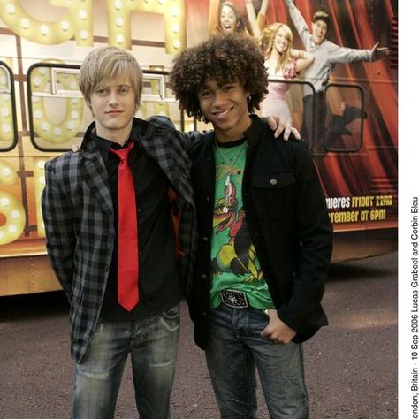 High School Musical Chad And Ryan, Chad X Ryan, Chad And Ryan, James Fleamont Potter, Chad Danforth, Fleamont Potter, Light Camera Action, Alex And Olivia, Lucas Grabeel