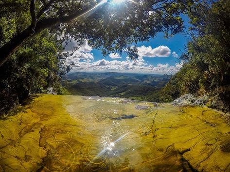 Janela do céu, Ibitipoca - MG Ho Oponopono, Golf Courses, Places To Go, Brazil, The Globe, Natural Landmarks, Photo And Video, Instagram Photo, Travel