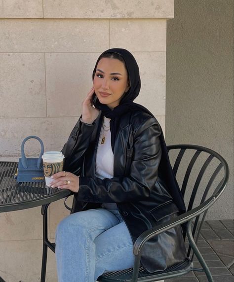 Hijabi Leather Jacket, Black Leather Jacket Outfit Hijab, Hijabi Leather Jacket Outfit, Leather Jacket Hijab Outfit, Leather Jacket Outfit Hijab, Leather Jeans Outfit, Leather Coat Outfit, Black Jacket Outfit, Hoodie Outfit Casual