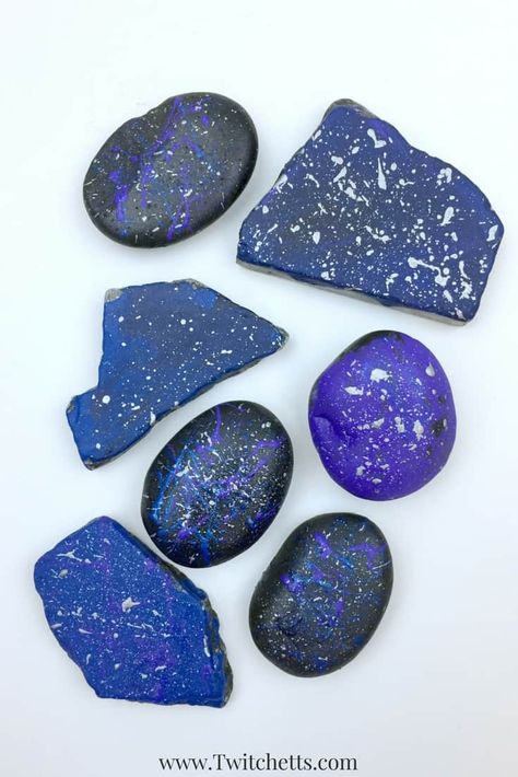 These space rocks are out of this world! Create galaxy rocks with ease. So simple even a preschooler can create these amazing outer space crafts! Space Crafts For Preschoolers, Decorating Rocks, Rock Painting Ideas For Kids, Telescope Craft, Painting With Kids, Rock Painting Idea, Outer Space Crafts, Painting Ideas For Kids, Planet Crafts