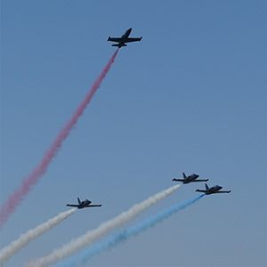 US Air Force honors their fallen with a fly-by salute, called “The Missing Man” in which the formation flies very low and the leader’s wingman pulls up rapidly, which represents departure to heaven. This is an aerial equivalent of rider less horse. Missing Man Formation, Yellow Sticky Notes, Strategic Air Command, Man Tattoo, Group Ideas, Let Freedom Ring, Fallen Heroes, Military Heroes, Vietnam Veterans