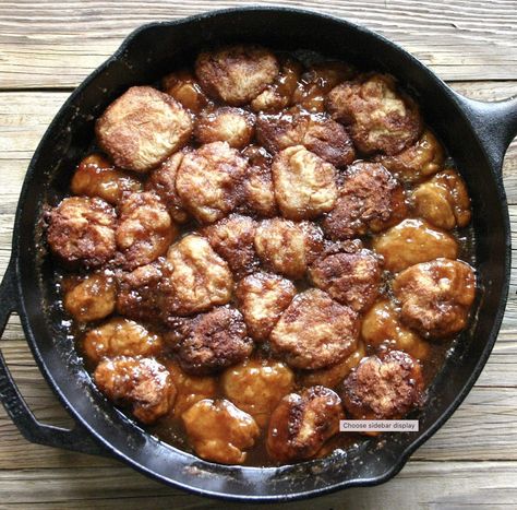 Cast Iron Monkey Bread, Easy Breakfast Bread, Monkey Bread With Canned Biscuits, Head Or Heart, Sweet Monkey, Stuffed Shrimp, Easy Monkey Bread, Easy Breakfast Options, Bbq Desserts