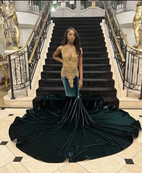 American Prom, Emerald Green Prom Dress, Prom Dresses Mermaid, Crystals Black, Gold Prom Dresses, Prom Girl Dresses, Senior Prom Dresses, Wedding Flower Girl Dresses, Prom Dresses Modest