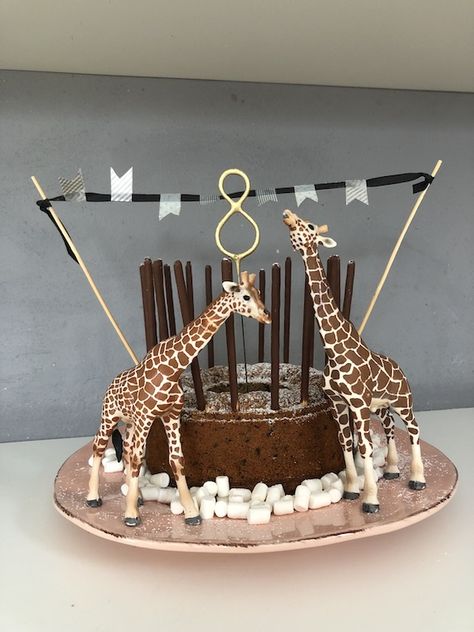 Giraffen Kindergeburtstagskuchen Giraffe Party, Kids Party Food, Party Food, Party Time, Kids Party, Sweet Treats, Kindergarten, Birthday Cake, Cake