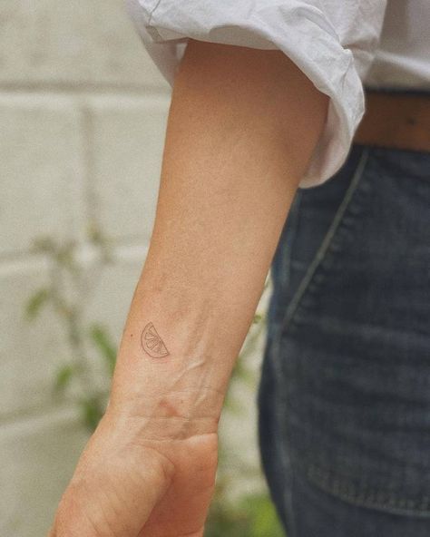 Lemon Slice Tattoo Tiny, Lemon Tattoos Minimalist, Lemon Tattoo Minimalist Small, Lemon Slice Tattoo Minimalist, Lime Tattoo Small, Dainty Lemon Tattoo, Fruit Slice Tattoo, Orange Slice Tattoo Small, Tiny Fruit Tattoo