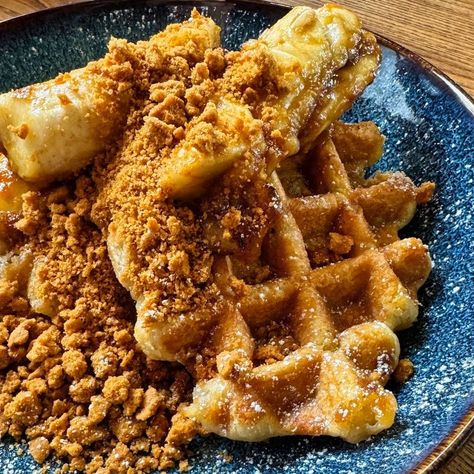 🍴 Dessert Time at @coronabarglasgow 🍴⁠ ⁠ No visit is complete without a little something sweet, right? I couldn’t resist trying one of their new brunch desserts, and the Belgian Waffles with caramelized banana & Biscoff was calling my name. 😍🍌🍪⁠ ⁠ The portion was generous, and the aroma of that warm Biscoff goodness was irresistible. Each bite was a perfect blend of crispy waffle, creamy caramelized banana, and that signature Biscoff crunch.⁠ ⁠ It was absolutely delicious, and I enjoyed every... Banana Biscoff, Caramelized Banana, Brunch Desserts, Crispy Waffle, Belgian Waffles, Something Sweet, My Name, Waffles, Caramel