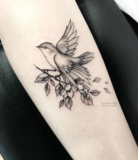 Tropisches Tattoo, Mandala Arm Tattoo, Bird Design Tattoo, Tattoos Beautiful, Vogel Tattoo, Tattoos Rose, Petit Tattoo, Women Tattoos, Tattoo Zeichnungen