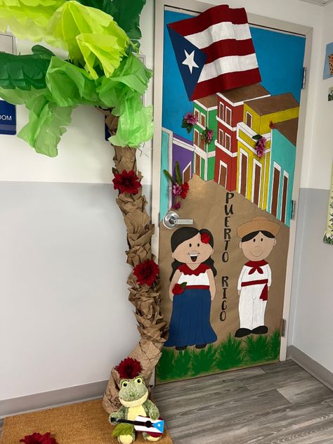 Puerto Rican Bulletin Boards, Puerto Rico Door Decoration, Puerto Rico Bulletin Board Ideas, Puerto Rico Classroom Door Decoration, Puerto Rico Decorations Ideas, Hispanic Heritage Door Decoration, Hispanic History Month, Christmas Shoes Diy, Spanish Heritage Month