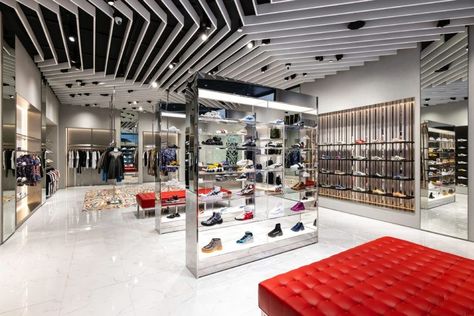 Store Explore: Less is more at Onitsuka Tiger’s flagship store in Pavilion KL Nike Retail, Trisha Photos, Tiger Store, Retail Marketing, Store Interiors, Retail Experience, Boutique Stores, Onitsuka Tiger, Flagship Store