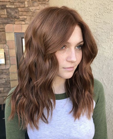 Hair Color Brown Chestnut, Brown Hair Inspiration, Auburn Balayage, Chestnut Brown Hair, Chestnut Hair, Chestnut Hair Color, Brown Ombre Hair, Hair Color Light Brown, Hair Color Auburn