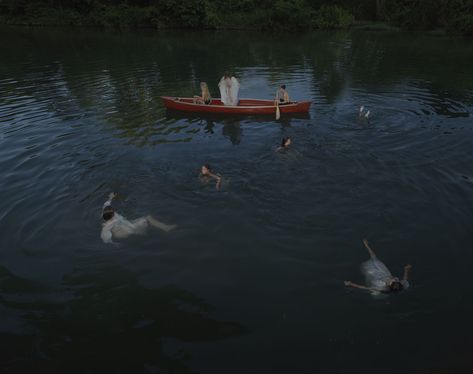 Julie Blackmon - Artists - Fahey Klein Gallery Night Swim, David Lachapelle, Let's Make Art, Cy Twombly, Night Swimming, Cleveland Museum Of Art, Paris Photo, Magnum Photos, Grand Palais