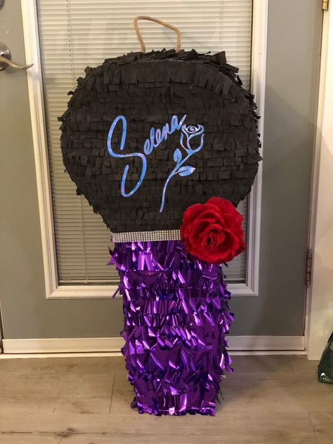 30th Birthday Pinata, Selena Bday Party, Selena Quintanilla Party Theme Ideas, Selena Pinata, Selena Quintanilla Themed Birthday Party, Selena Quinceanera Theme, Selena Themed Party, Selena Birthday Cake, Selena Quintanilla Birthday Party Ideas