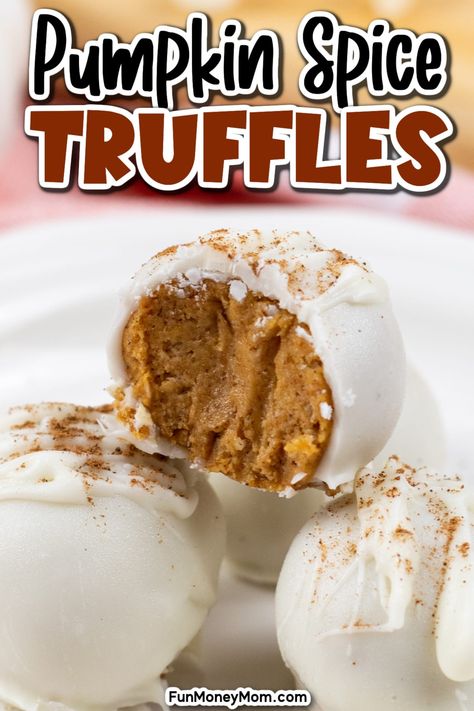 These delicious white chocolate pumpkin truffles, with a creamy pumpkin filling and white chocolate coating, make the perfect sweet treat for all your fall gatherings! Chocolate Pumpkin Truffles, Roasted Pumpkin Recipes, Pumpkin White Chocolate, Sweet Pumpkin Recipes, Fresh Pumpkin Recipes, Truffle Recipe Easy, Pumpkin Truffles, Pumpkin Filling, Thanksgiving Desserts Table