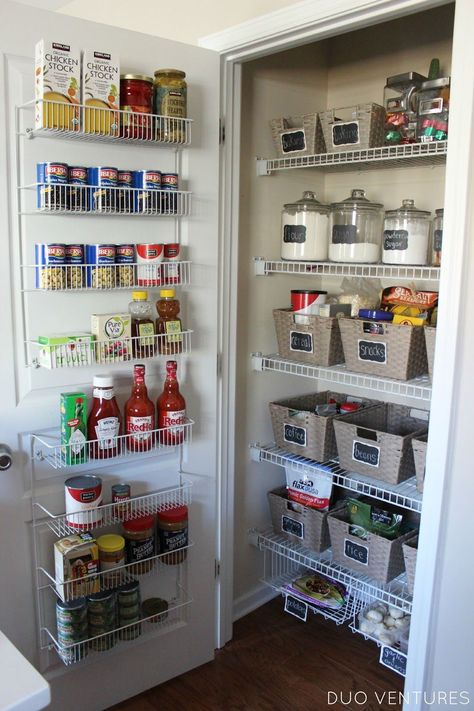 Since I recently organized every drawer & cabinet in our kitchen, it was only fair that I made sure the pantry was equally as organize... Sage Kitchen Cabinets, Small Kitchen Pantry, Sage Kitchen, Closet Pantry, Kitchen Cabinets Ideas, Small Pantry Organization, Pantry Organisation, Small Kitchen Storage, Cabinets Ideas