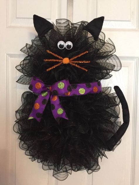 Black Cat Wreath – The Laurie Berkner Band Black Cat Wreath, Moldes Halloween, Cat Wreath, Deco Mesh Crafts, Wreath With Bow, Halloween Mesh Wreaths, Halloween Deco Mesh, Witch Wreath, Deco Wreaths