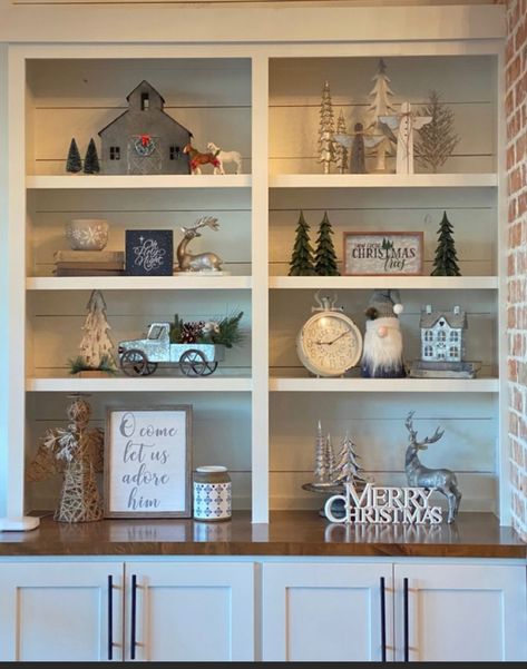 Fireplace Built Ins Christmas Decor, Built In Shelves Living Room Christmas, Farmhouse Christmas Bookshelf Decor, Christmas Decor On Bookshelves, Christmas Shelving Decor, Christmas Decor For Built In Shelves, Bookshelf Christmas Decorating Ideas, Christmas Decor Ideas For Bookshelves, Christmas Decor Built In Shelves