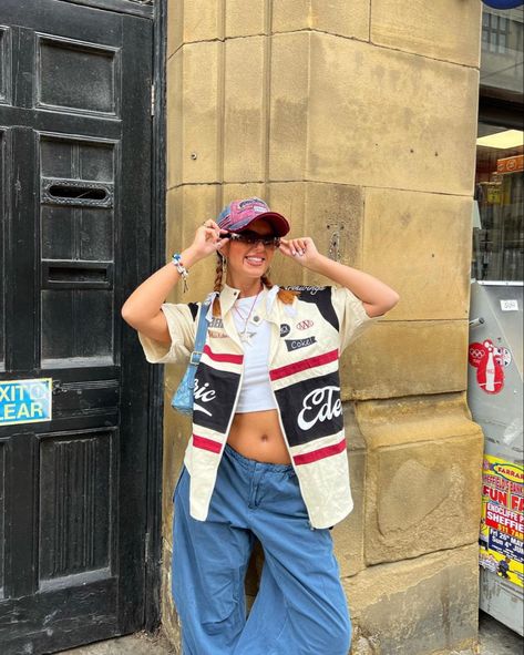 outfit , clothes , fashion , thrift , vintage , couture , glamour , high end , fit Fashion Thrift, Thrift Vintage, Aelfric Eden, Oversized Shirts, Streetwear Shorts, Oversized Streetwear, Vintage Couture, Streetwear Casual, Streetwear Tshirt