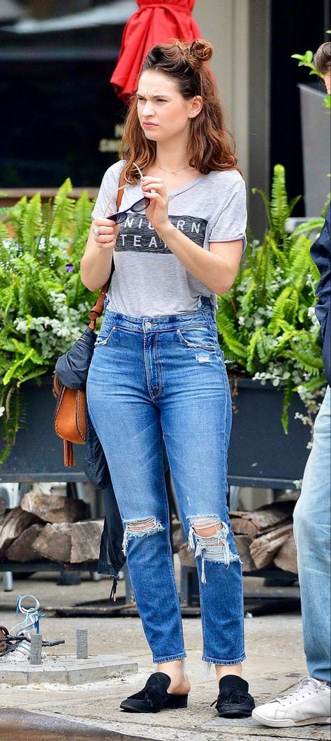 Lily James Style, Lilly James, Lily James, Elle Fanning, Lily, Street Style, Street Wear, How To Wear, Clothes