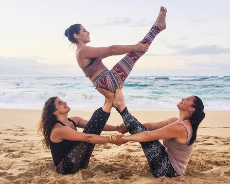 Marissa, @angelfoodie @kellilovemusic all three of us rocking gear by @onetribeapparel  @hanumanloki Three Person Yoga Poses, 3 Person Yoga Poses, Group Yoga Poses, Couple Yoga, Hata Yoga, Acro Yoga Poses, Couples Yoga Poses, Yoga Challenge Poses, Yoga Poses Photography